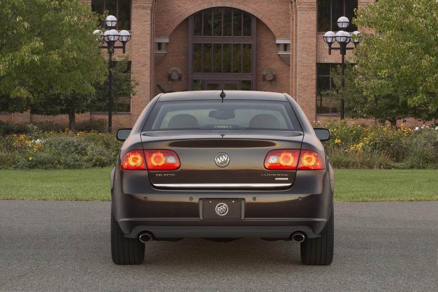  Buick Lucerne Super 2007 года  (фото 2 из 26)